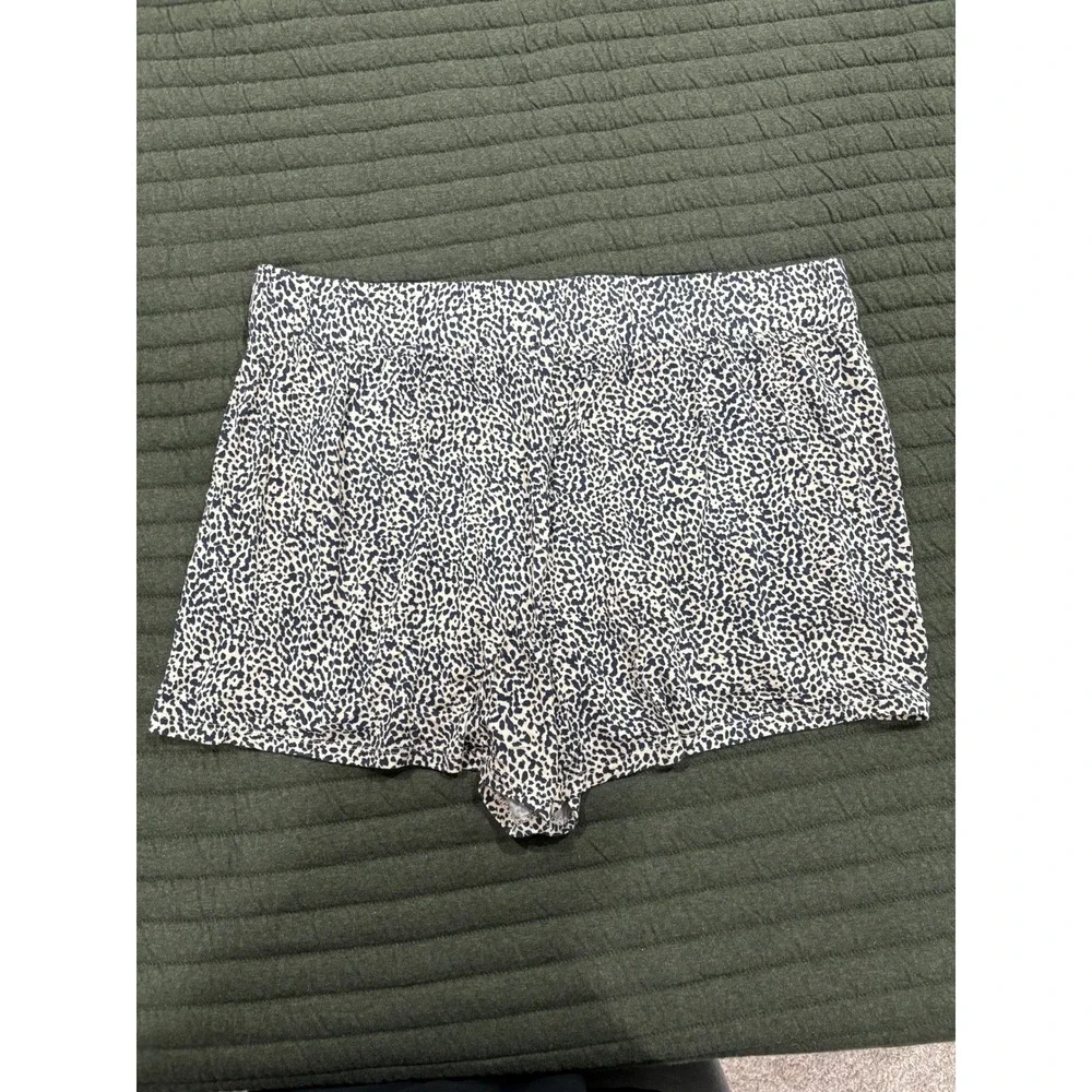 Loft Sleep Cheetah Leopard Animal Print Pajama Short Size Medium